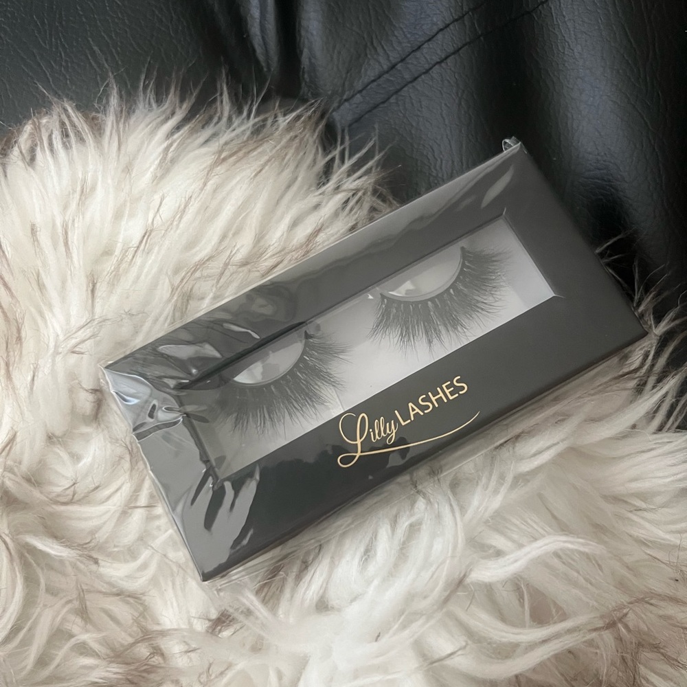 Lilly lashes 3D mink miami